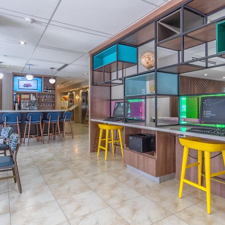 Holiday Inn Miami International Airport By Ihg Miami Springs Bagian luar foto