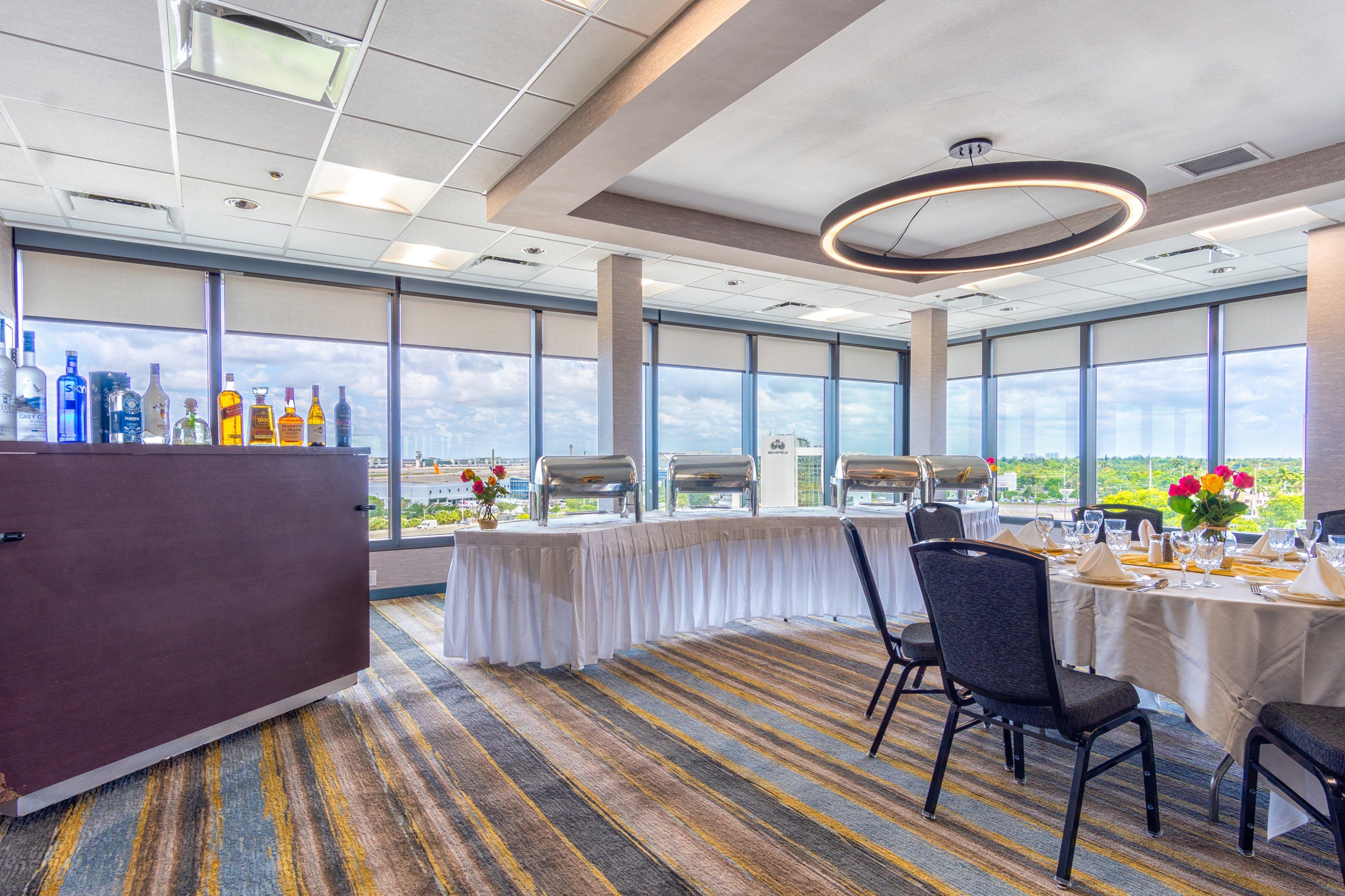 Holiday Inn Miami International Airport By Ihg Miami Springs Bagian luar foto