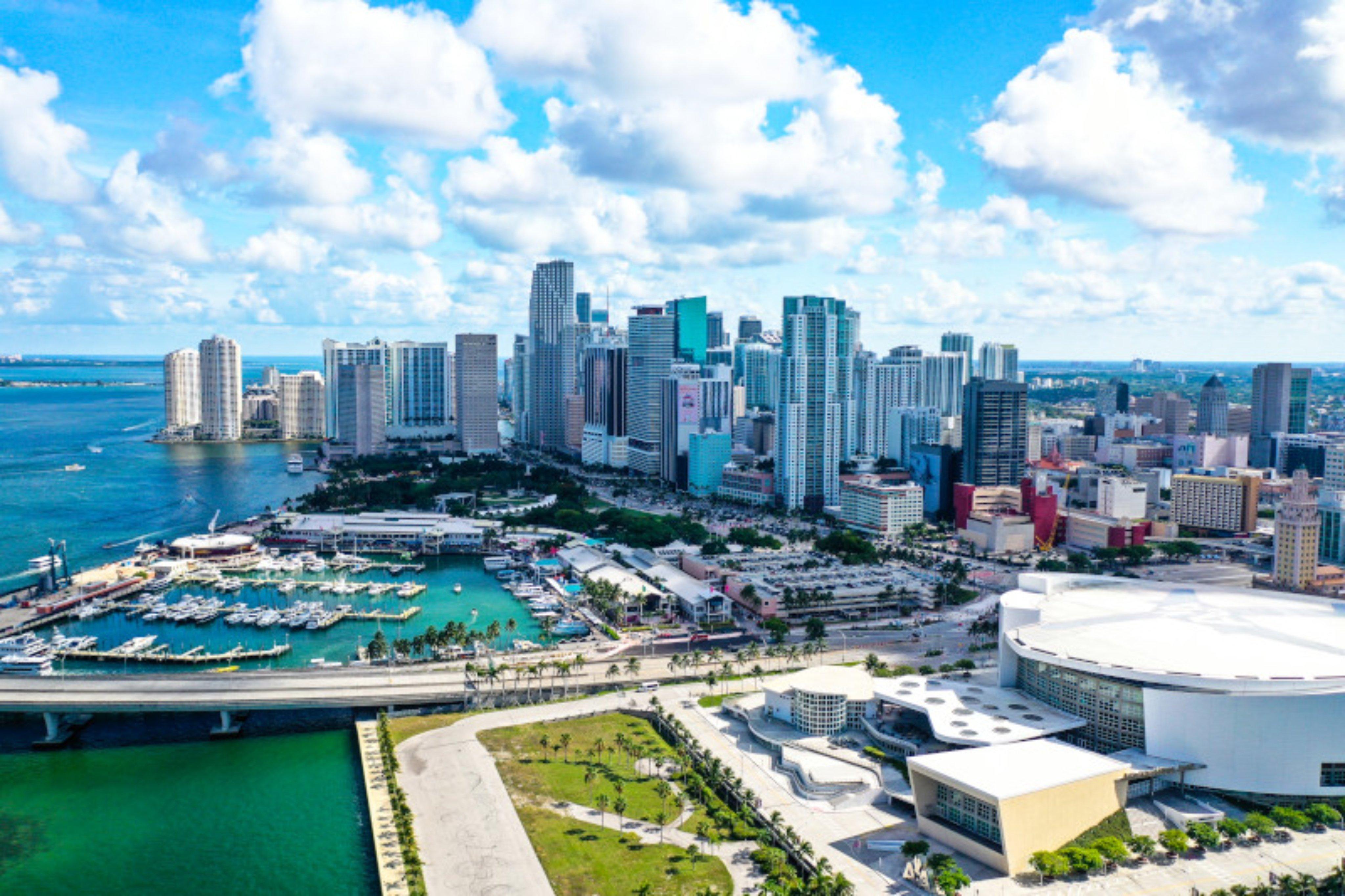 Holiday Inn Miami International Airport By Ihg Miami Springs Bagian luar foto