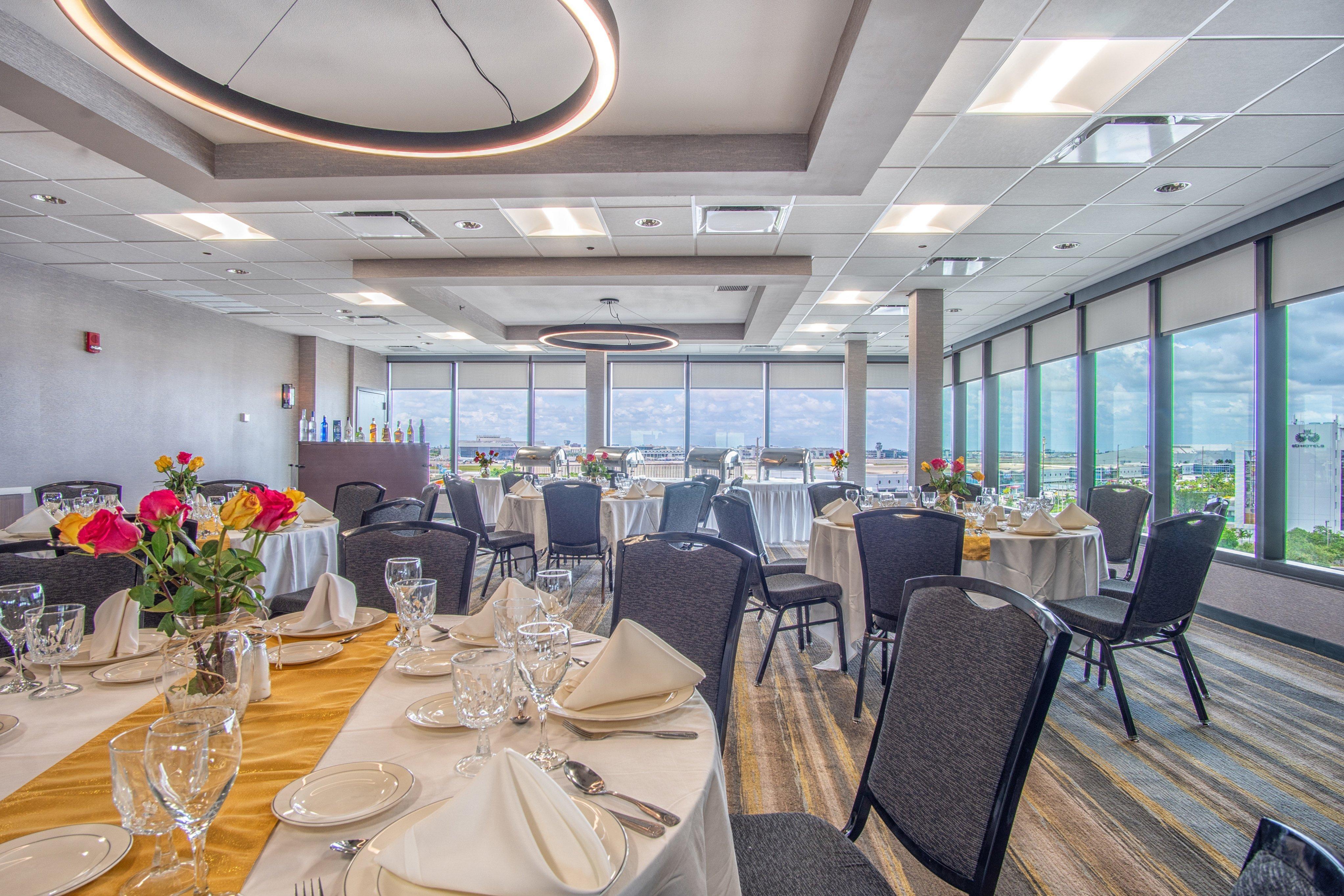 Holiday Inn Miami International Airport By Ihg Miami Springs Bagian luar foto