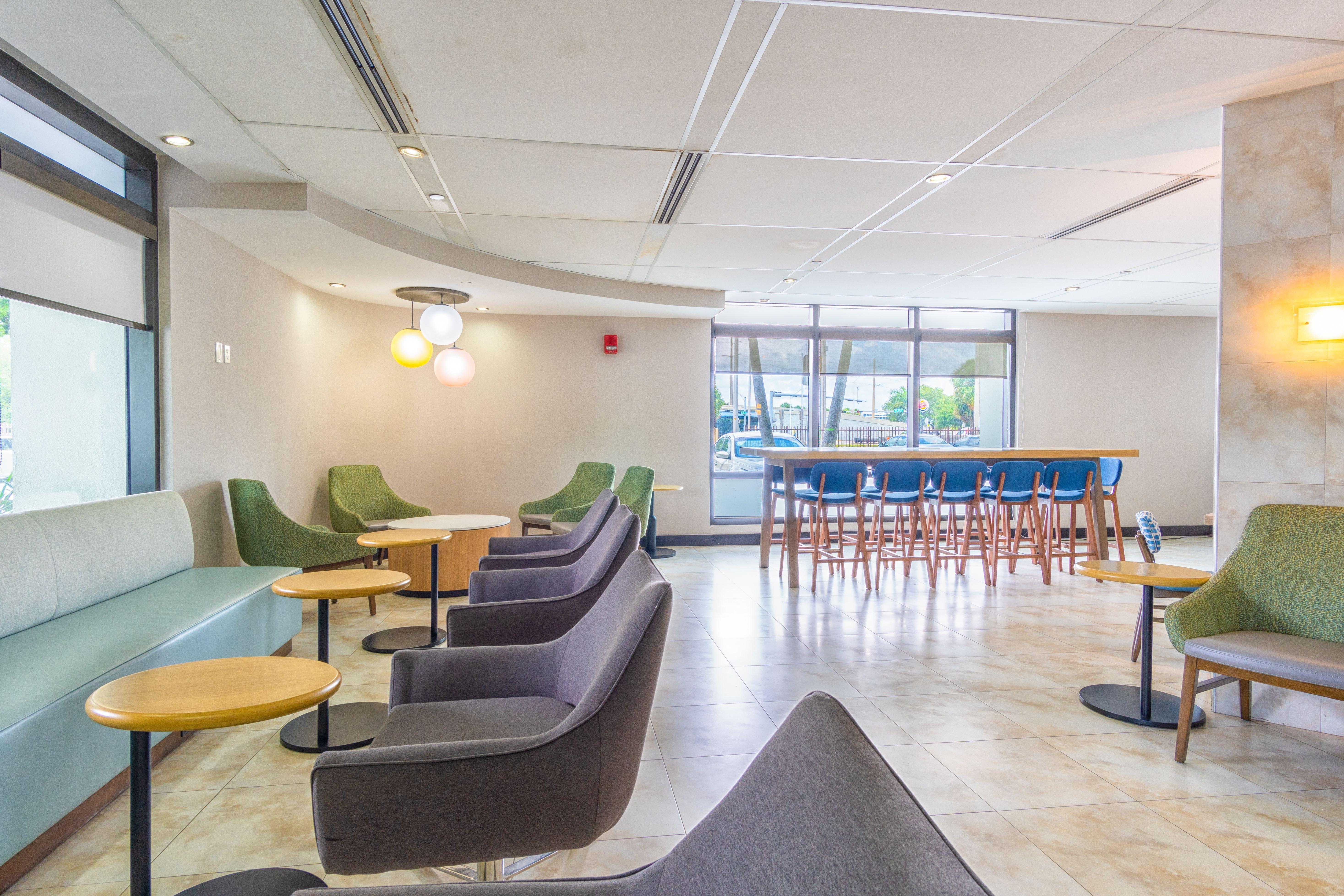 Holiday Inn Miami International Airport By Ihg Miami Springs Bagian luar foto